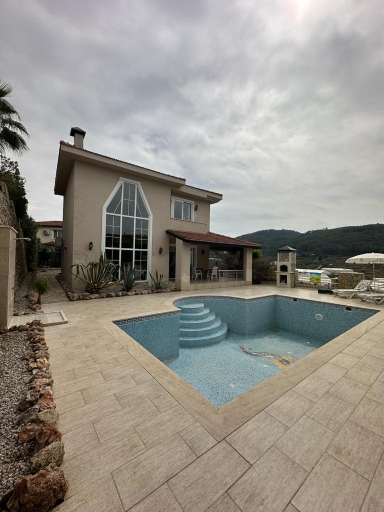 Villa 4+1 in Kargicak, Turkey No. 14874