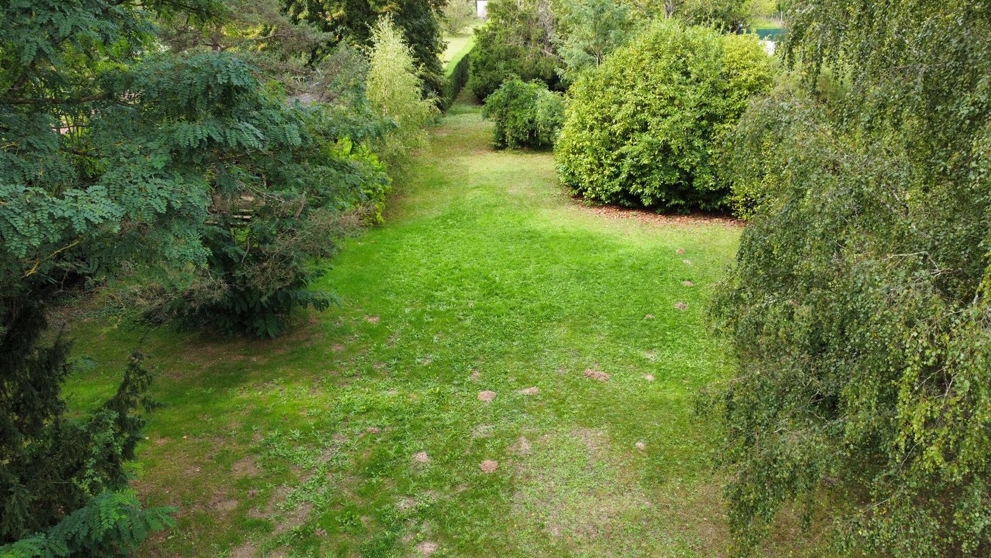 1916m² Land in Bazainville, France No. 184502