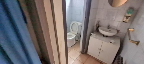 Gewerbliche Immobilie in Ivry-sur-Seine, France 184m², Nr. 166007 3