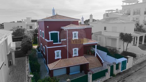 4 bedrooms House in Alvor, Portugal No. 189075