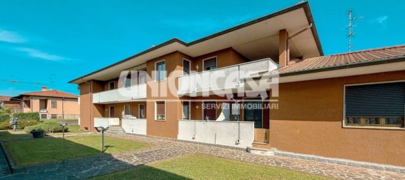 2 bedrooms Apartment in Cadorago, Italy No. 378440 10