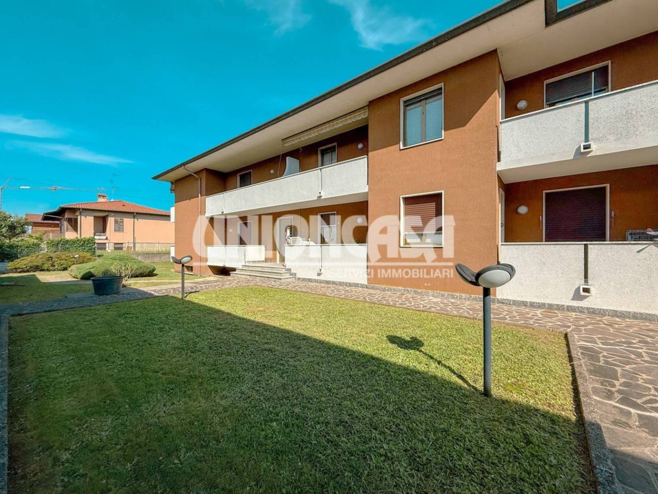 2 bedrooms Apartment in Cadorago, Italy No. 378440