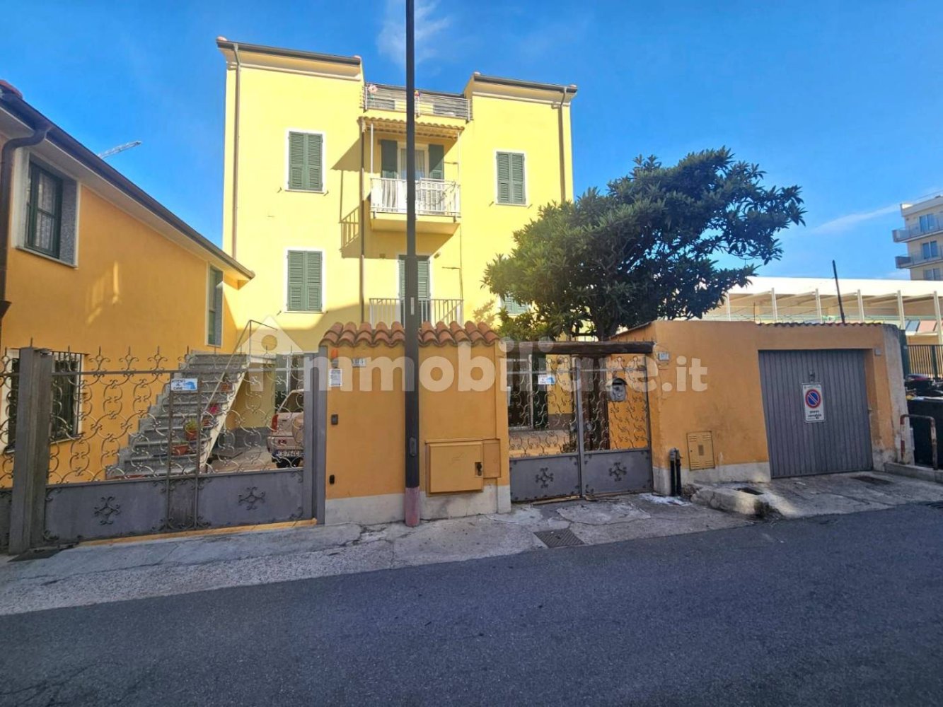 1 غرف نوم شقة في Pietra Ligure, Italy رقم 372905