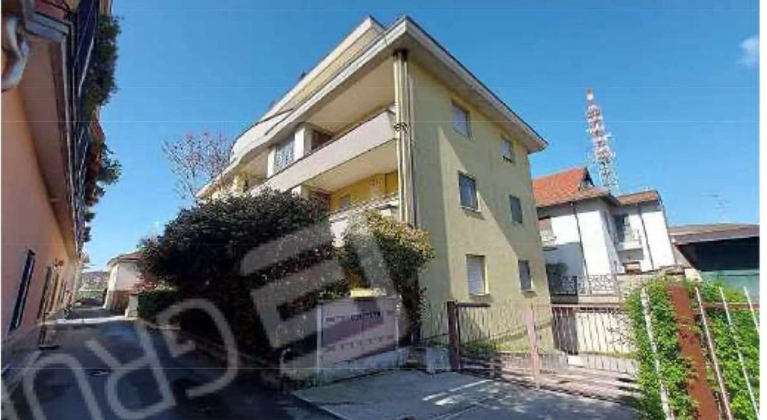 3غرفة شقة في Busto Arsizio, Italy رقم 1665