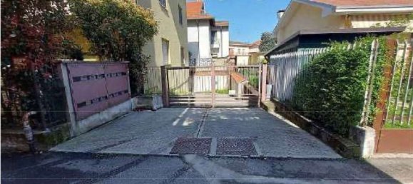 3غرفة شقة في Busto Arsizio, Italy رقم 1665 4