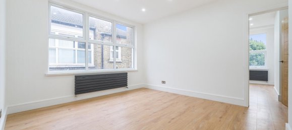3 bedrooms Maisonette in London, United Kingdom No. 7675 3