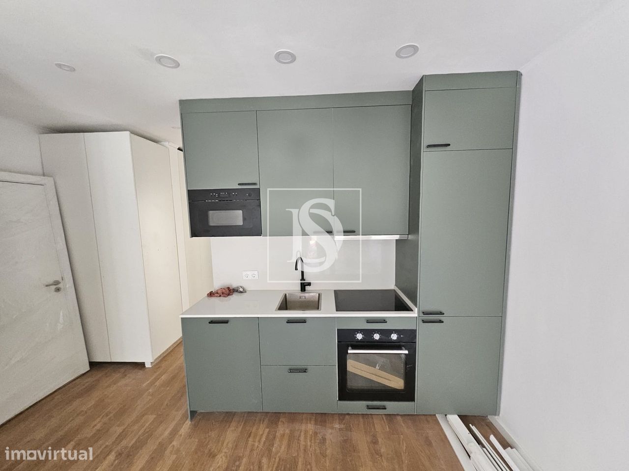 2 bedrooms Apartment in Barreiro, Portugal No. 285352