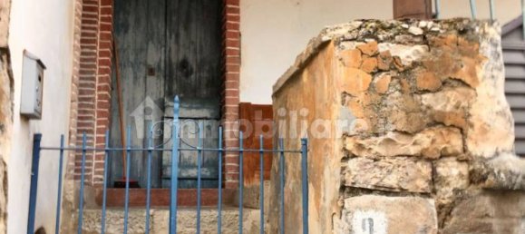 2 Schlafzimmer Haus in Castelvetere sul Calore, Italy, Nr. 331074 4