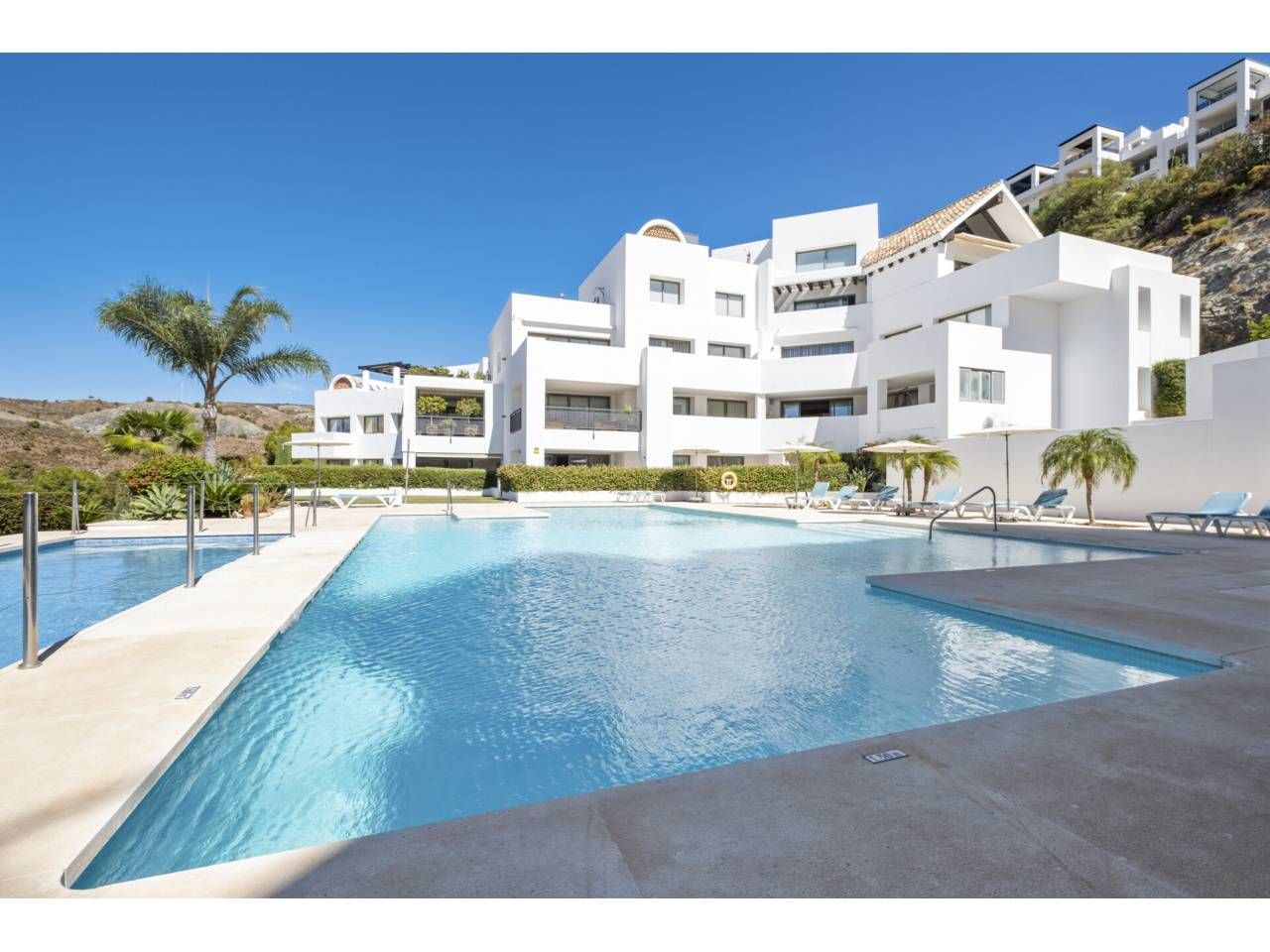 Ático de 3 dormitorios en Málaga, Spain No. 100910