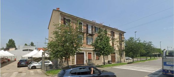 2 rooms Apartment in Turin, Italy No. 10388 7