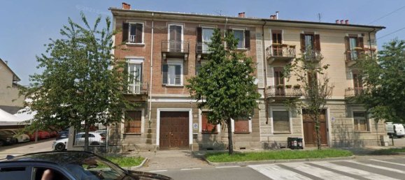 2 rooms Apartment in Turin, Italy No. 10388 3