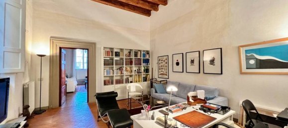 3 bedrooms Apartment in Lucca, Italy No. 151844 5