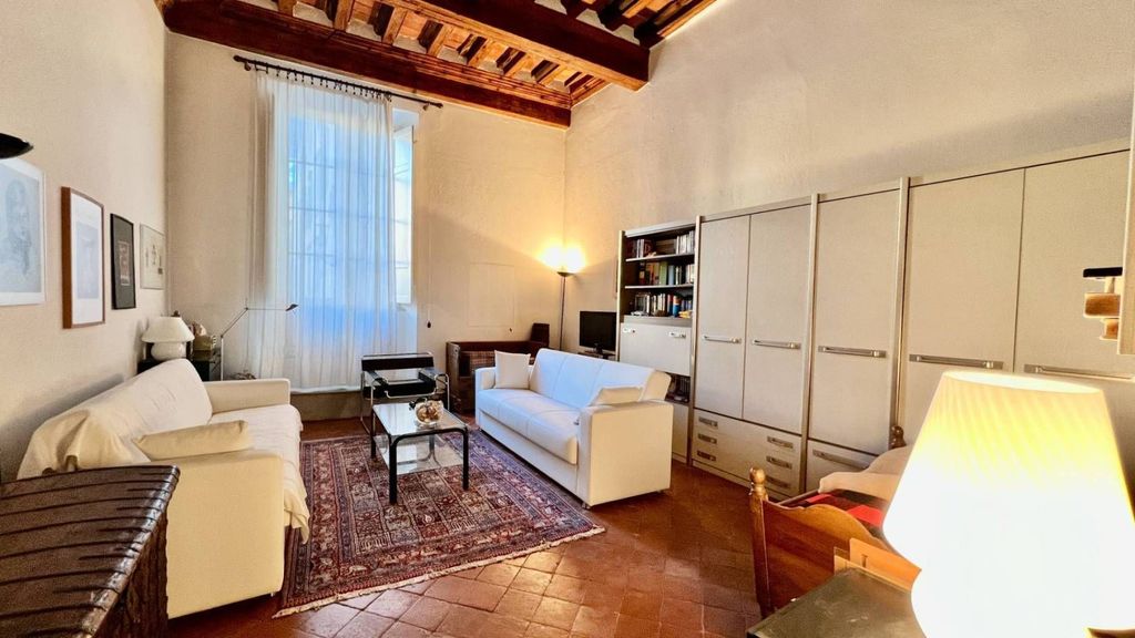 3 bedrooms Apartment in Lucca, Italy No. 151844