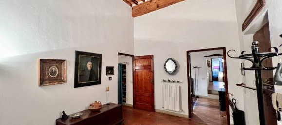 3 bedrooms Apartment in Lucca, Italy No. 151844 9