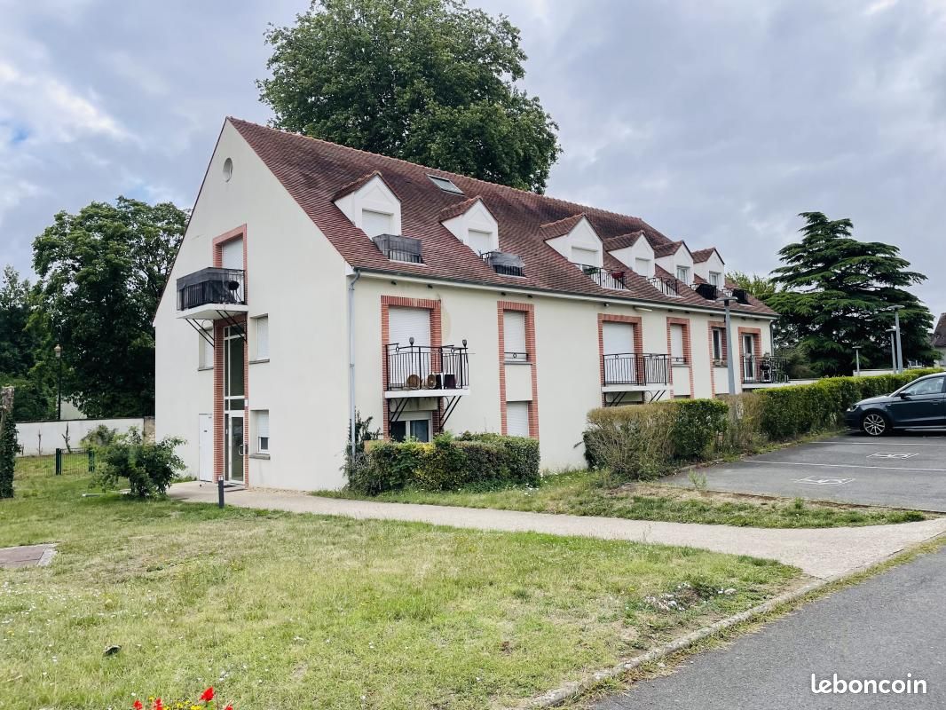 Apartamento de 2 dormitorios en Etampes, France No. 316838