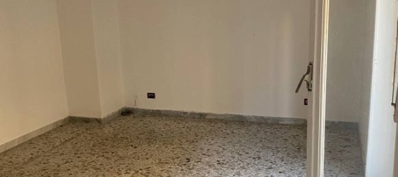 3 rooms Apartment in Potenza, Italy No. 293092 10