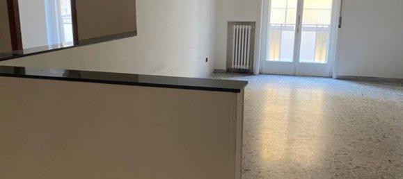 3 rooms Apartment in Potenza, Italy No. 293092 15