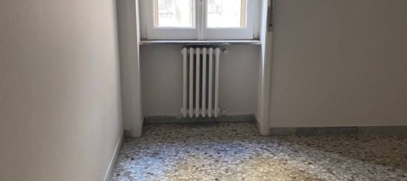 3 rooms Apartment in Potenza, Italy No. 293092 6