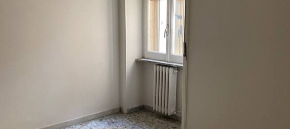 3 rooms Apartment in Potenza, Italy No. 293092 4
