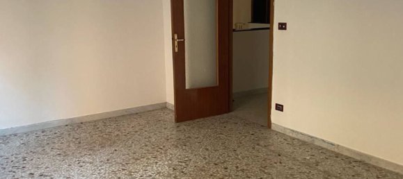 3 rooms Apartment in Potenza, Italy No. 293092 9