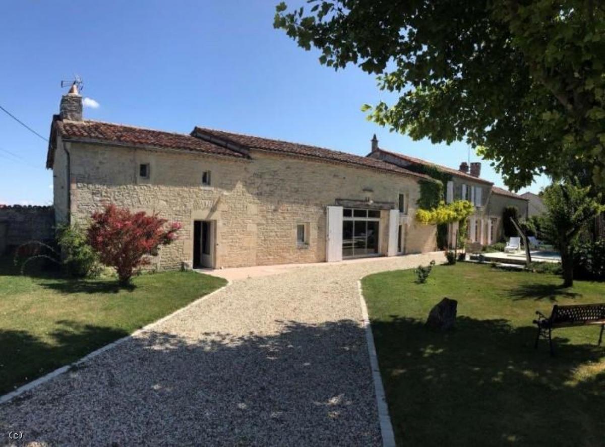 Casa T4 em Villefagnan, France N.º 22436