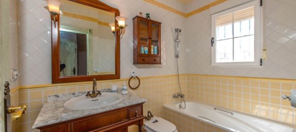 6 bedrooms Villa in Torrevieja, Spain No. 98611 31