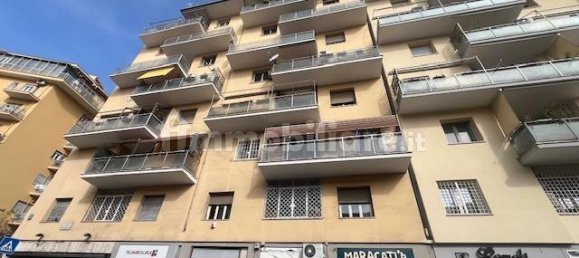 2غرفة عقار تجاري في Rome, Italy رقم 61702 3