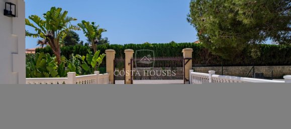 4 غرف نوم منزل في Alicante, Spain رقم 32723 26