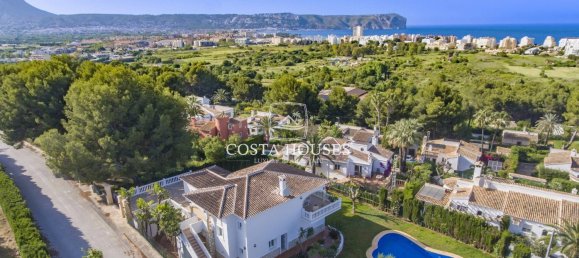 4 غرف نوم منزل في Alicante, Spain رقم 32723 75