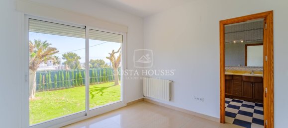 4 غرف نوم منزل في Alicante, Spain رقم 32723 58