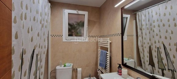 Apartamento de 3 dormitorios en Girona, Spain No. 184330 2