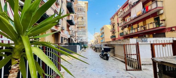 2 chambres Appartement à Palermo, Italy No. 347378 2