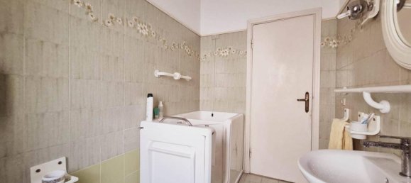 6 rooms Apartment in Ancona, Italy No. 33570 16