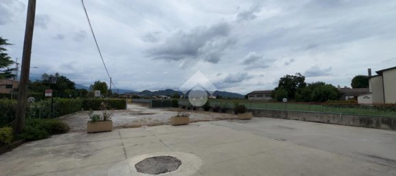 Здание с 5 комнатами в Азоло, Италия № 324249 28