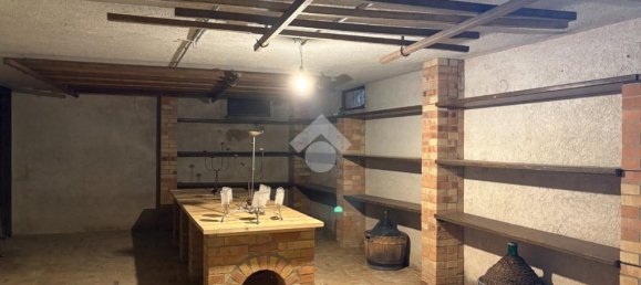 Здание с 5 комнатами в Азоло, Италия № 324249 22