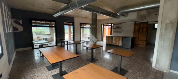 Здание с 5 комнатами в Азоло, Италия № 324249 11