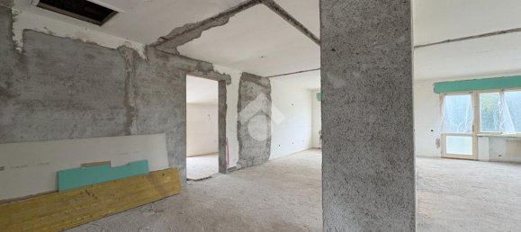 Здание с 5 комнатами в Азоло, Италия № 324249 43