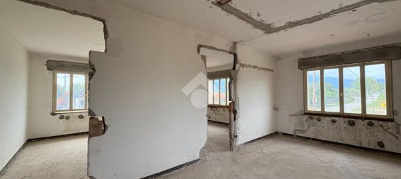 Здание с 5 комнатами в Азоло, Италия № 324249 40