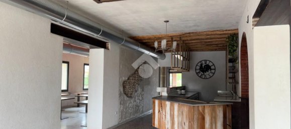 Здание с 5 комнатами в Азоло, Италия № 324249 4