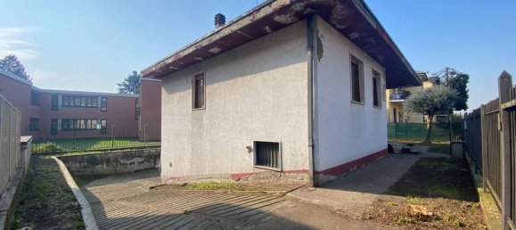 5 rooms House in Pioltello, Italy No. 51406 4