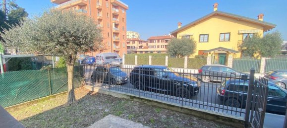 5 rooms House in Pioltello, Italy No. 51406 56