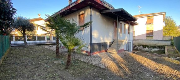 5 rooms House in Pioltello, Italy No. 51406 54