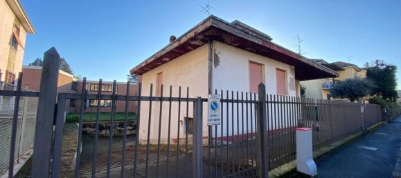 5 rooms House in Pioltello, Italy No. 51406 2