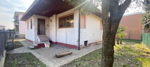 5 rooms House in Pioltello, Italy No. 51406 55