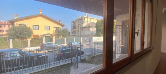 5 rooms House in Pioltello, Italy No. 51406 48