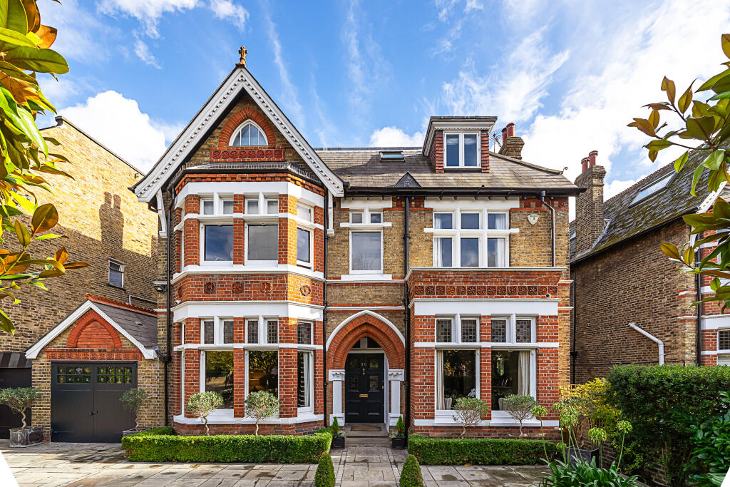 7 bedrooms House in Ealing, United Kingdom No. 14095