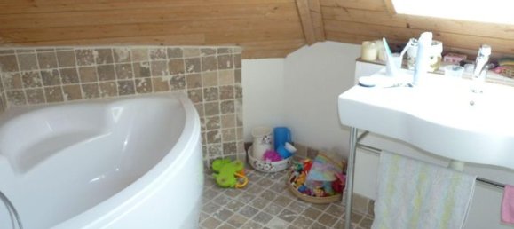 3 bedrooms House in Mayenne, France No. 315492 16