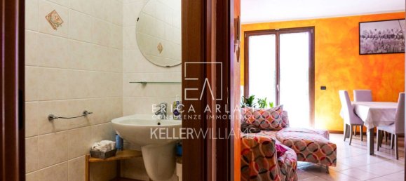 2 bedrooms House in Faloppio, Italy No. 355083 10