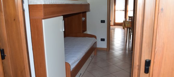 Квартира с 3 комнатами в Серина, Италия № 133092 13