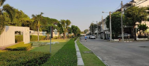 3 bedrooms House in Bang Kapi, Thailand No. 4562 3